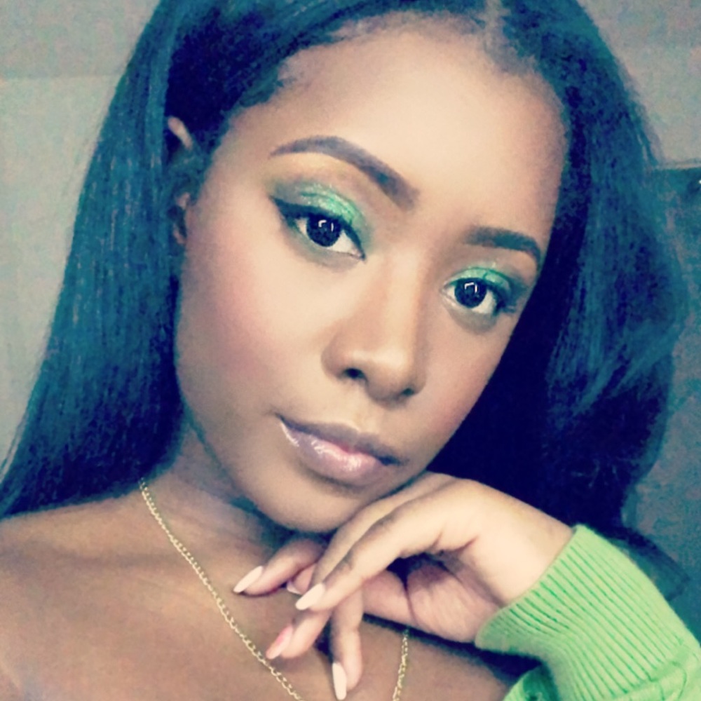 Meet your Posher, Bria